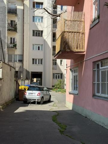 Sunny House One Apartment Bratislava Luaran gambar