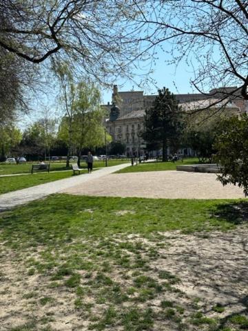 Sunny House One Apartment Bratislava Luaran gambar